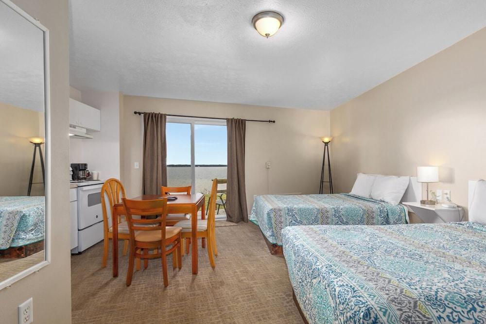 The Lakeview Motel photo 67