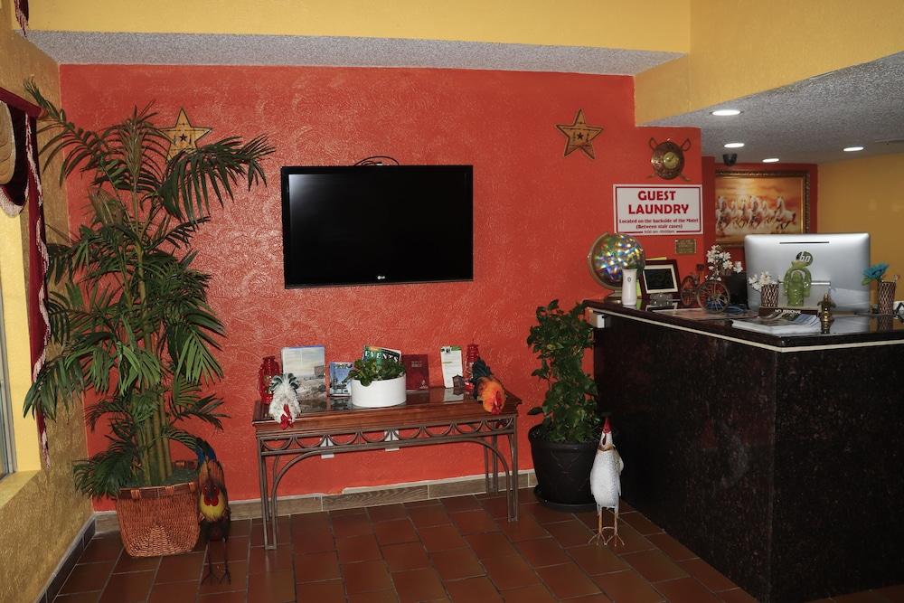 Chaparral Motel photo 47