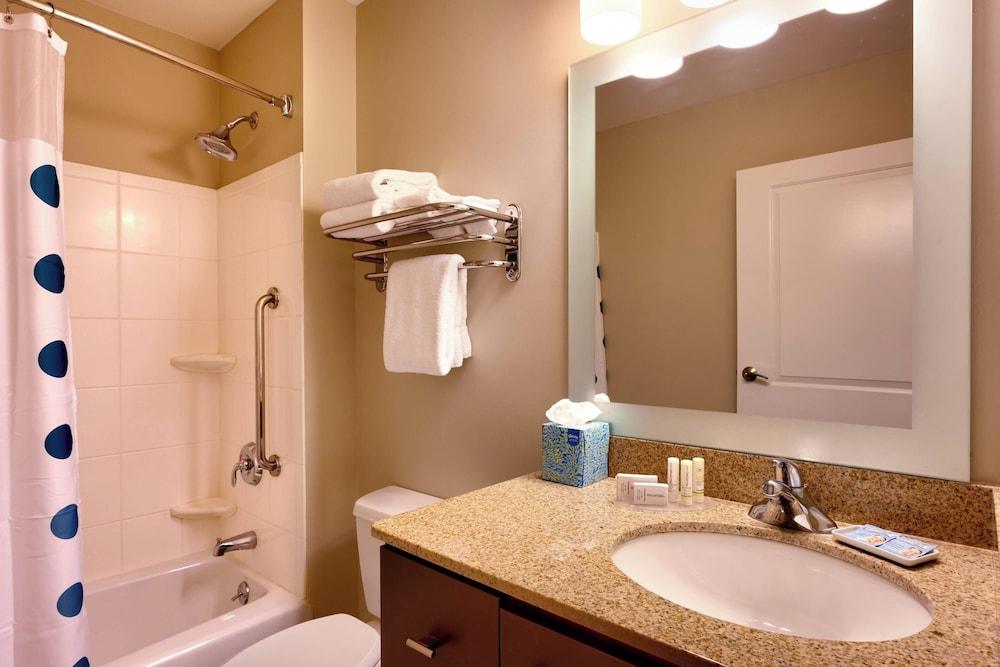 TownePlace Suites by Marriott Omaha West photo 28