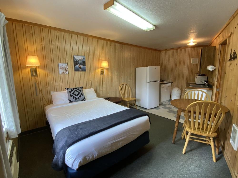 Columbia Point Resort photo 67
