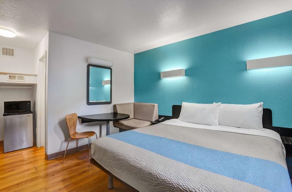Motel 6 Napa, CA photo 24
