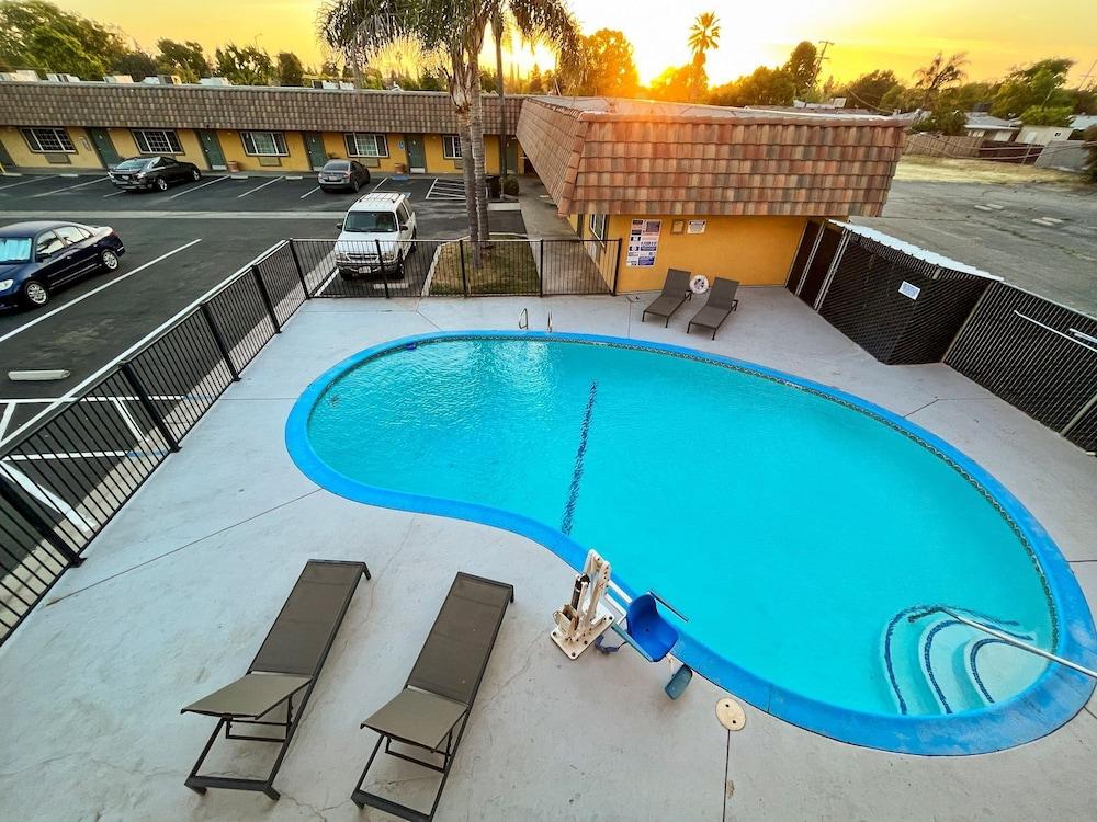 Rodeo Lodge photo 17
