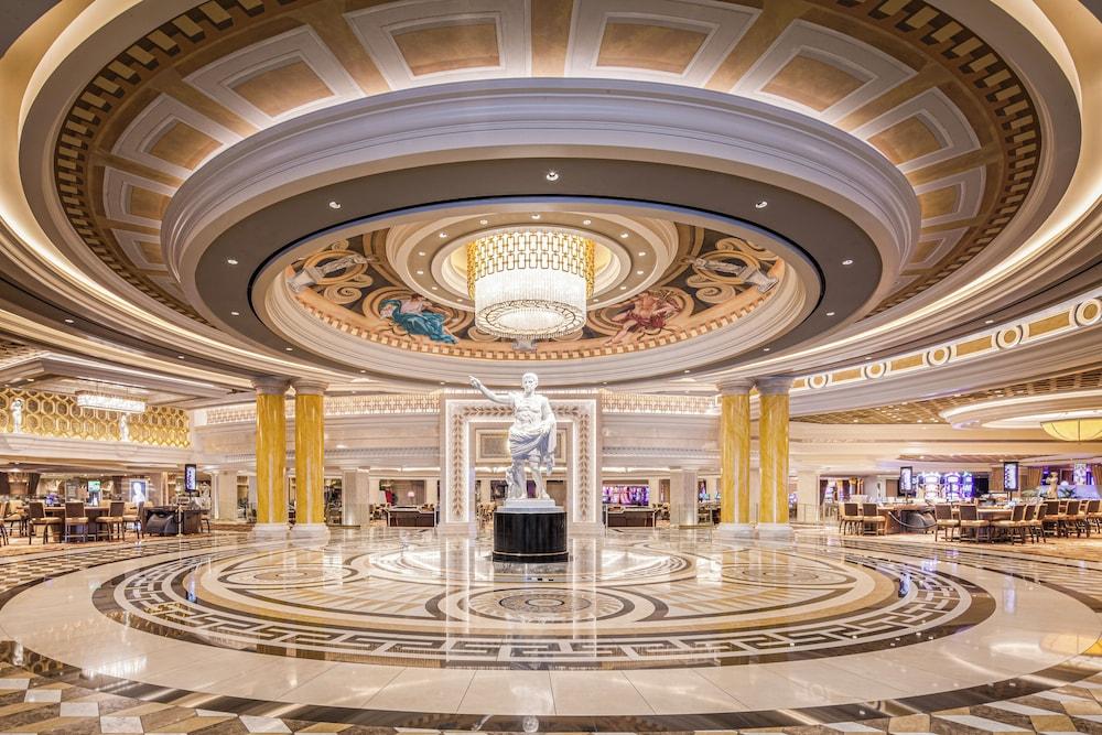 Caesars Palace photo 3