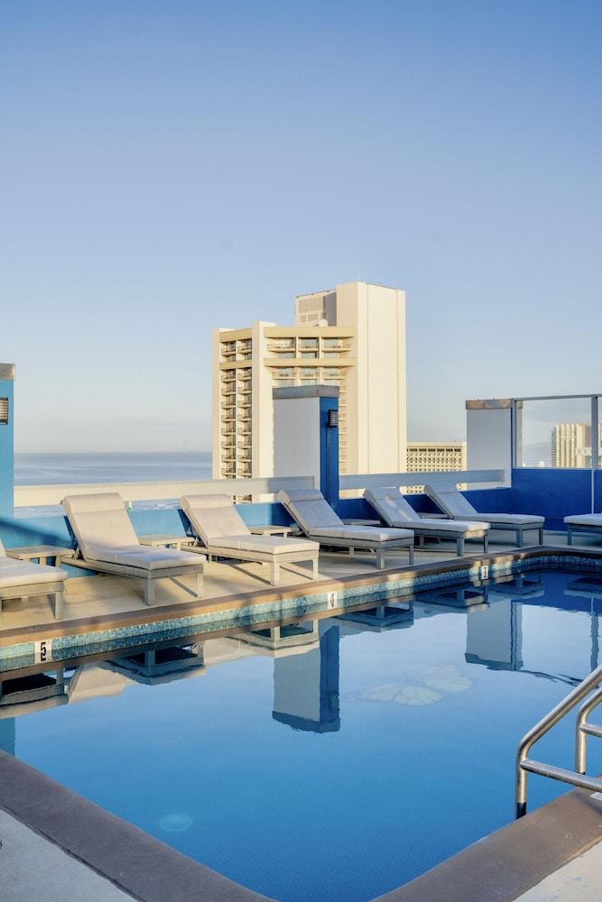 Pacific Monarch Hotel photo 39