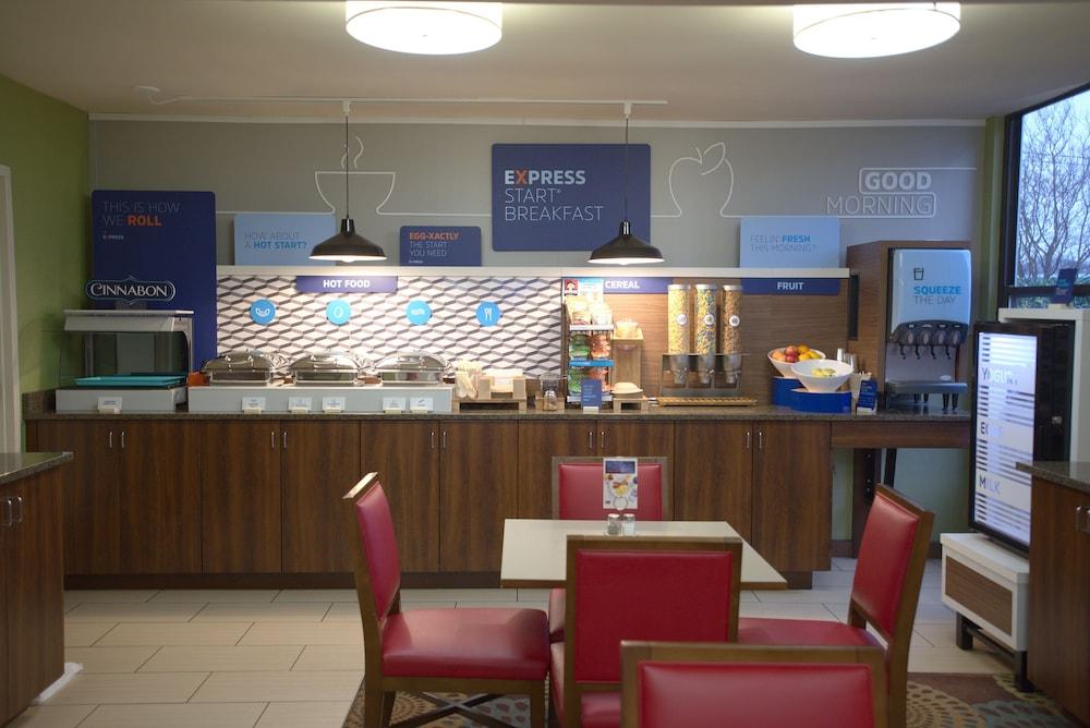 Holiday Inn Express Anderson by IHG photo 4