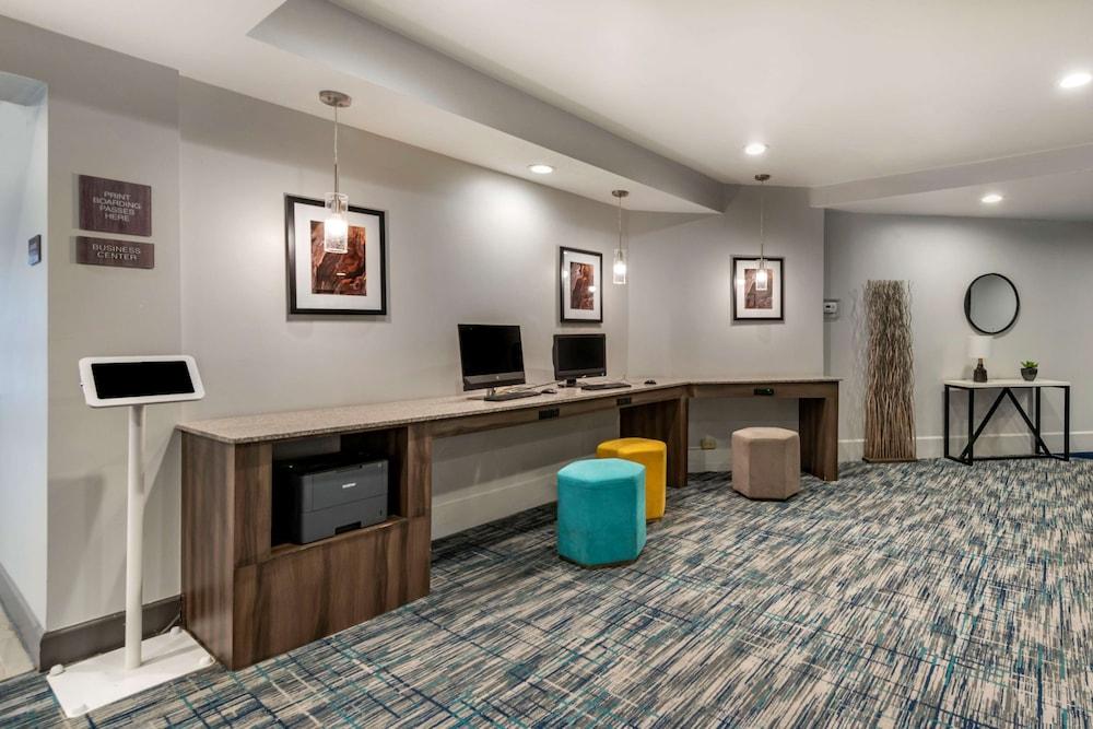 Best Western Premier Denver East photo 52