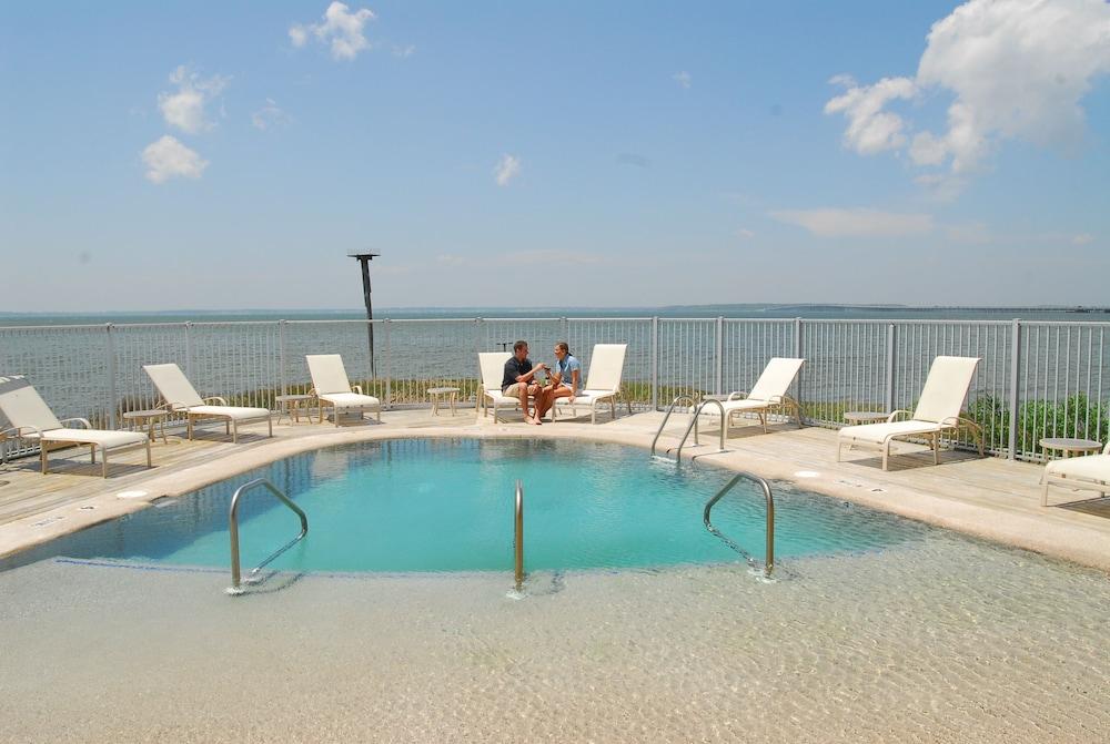 The Edge at Fager's Island photo 40