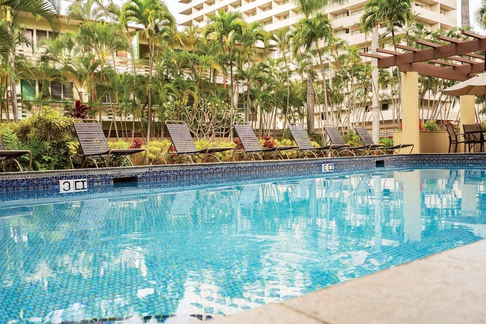 Club Wyndham Royal Garden at Waikiki photo 1