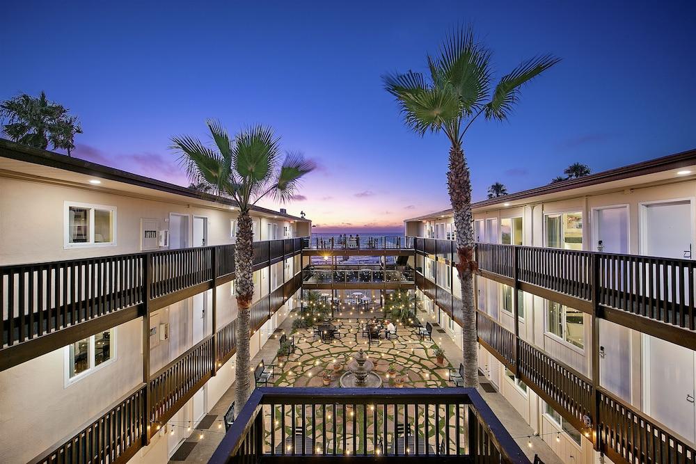 Ocean Beach Hotel photo 6