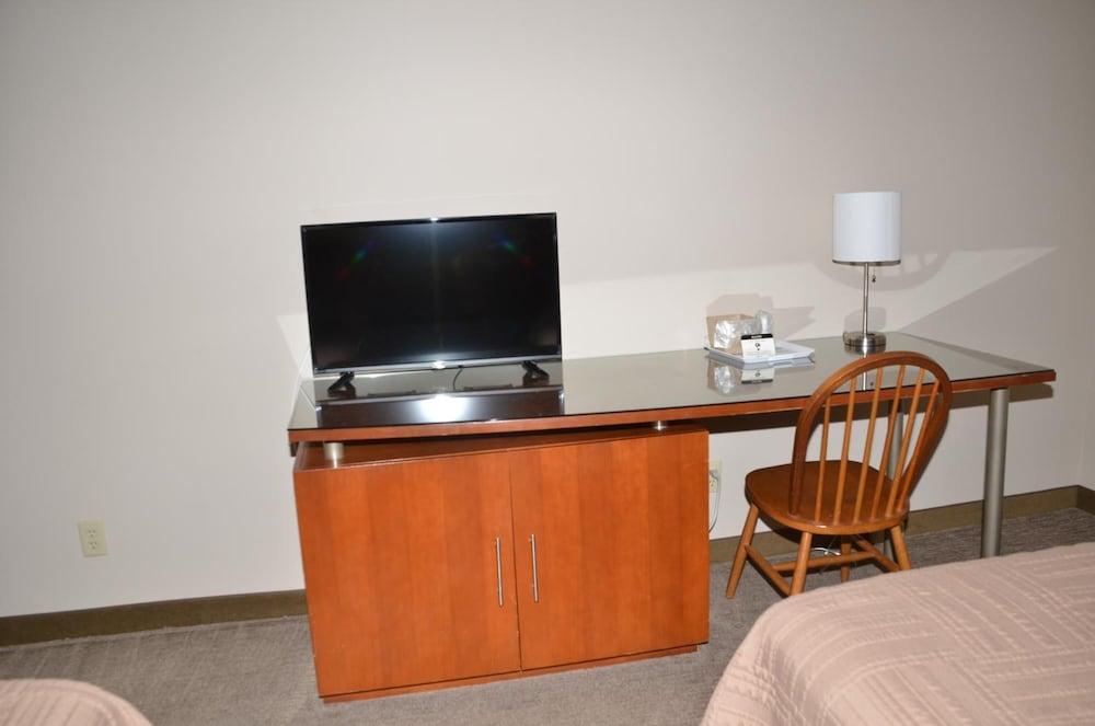 Rock Creek Hotel photo 8