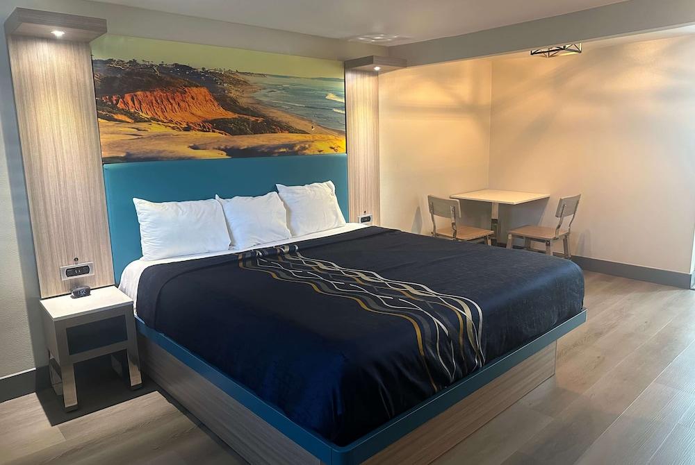 Super 8 by Wyndham Oceanside Downtown photo 40