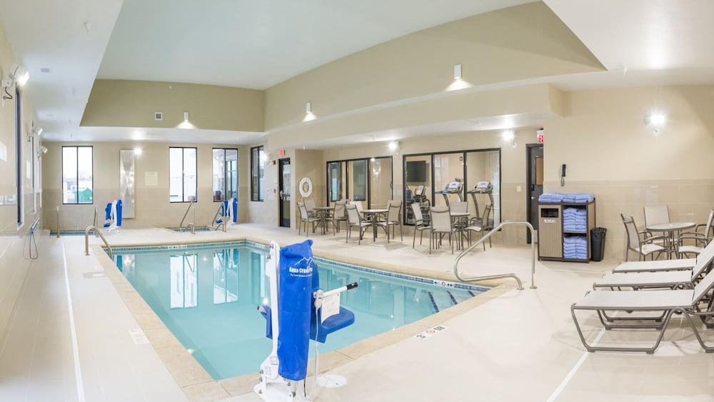 Candlewood Suites Fargo South- Medical Center by IHG photo 18