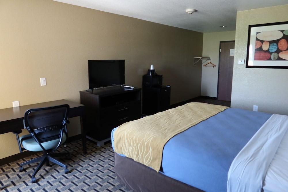 West Worth Inn and Suites photo 11