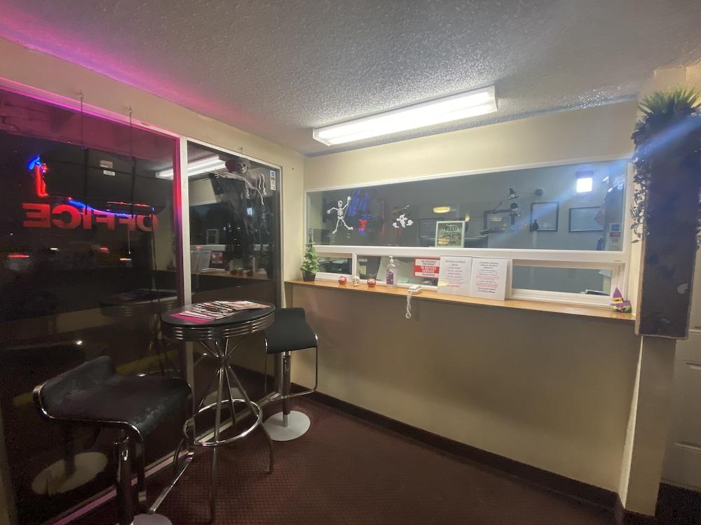 Auburn Motel photo 2