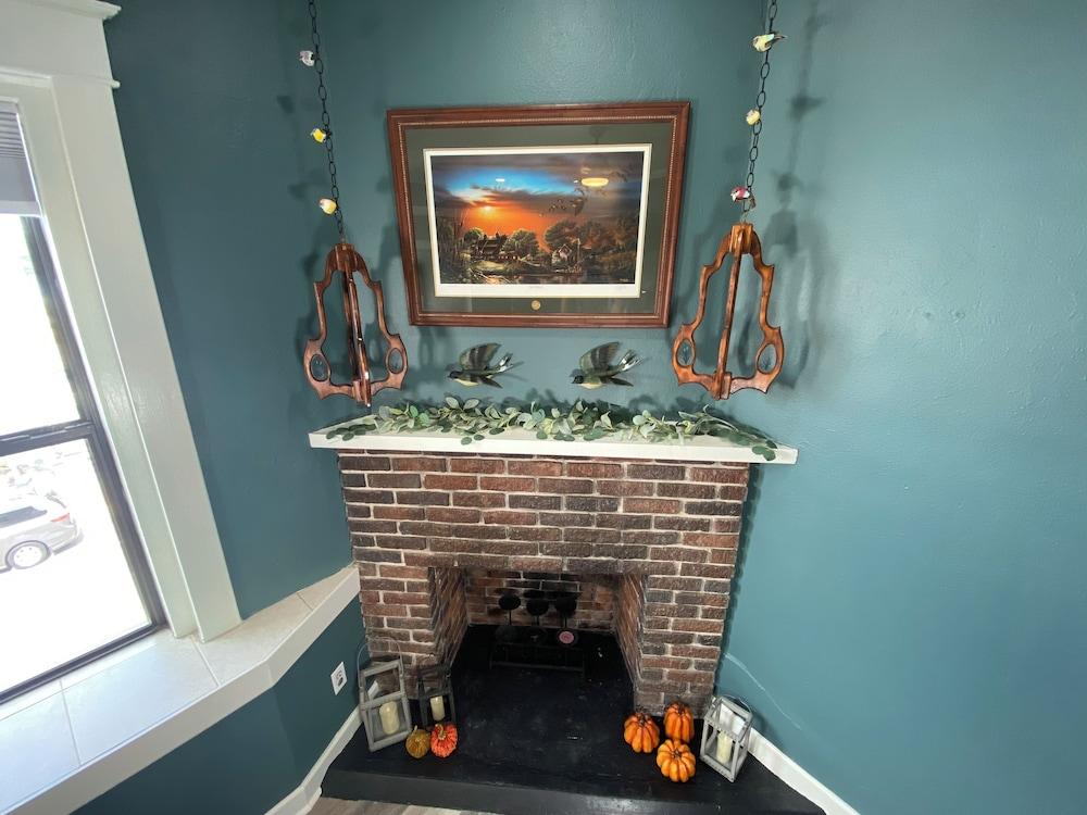 The Roanoke Hotel photo 20