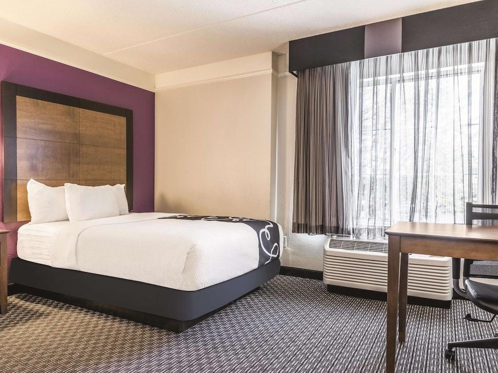 Hilton Garden Inn Beaumont, TX photo 18