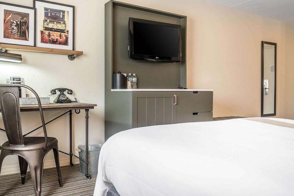 enVision Hotel St. Paul South photo 12