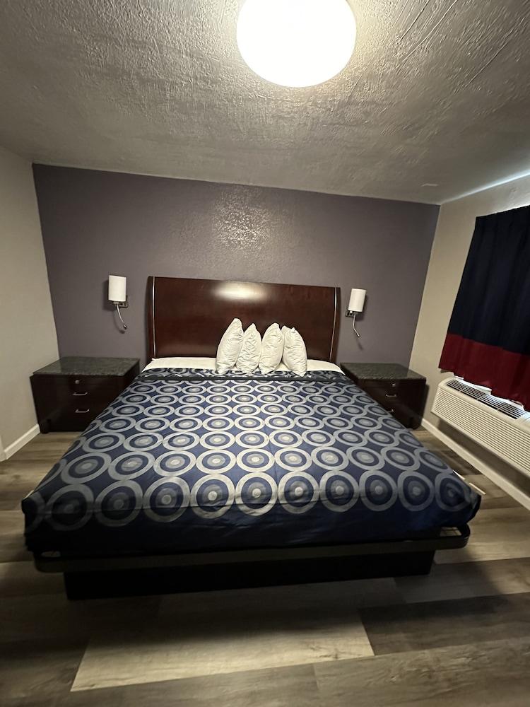 Economy Inn By OYO, Lamesa TX photo 2
