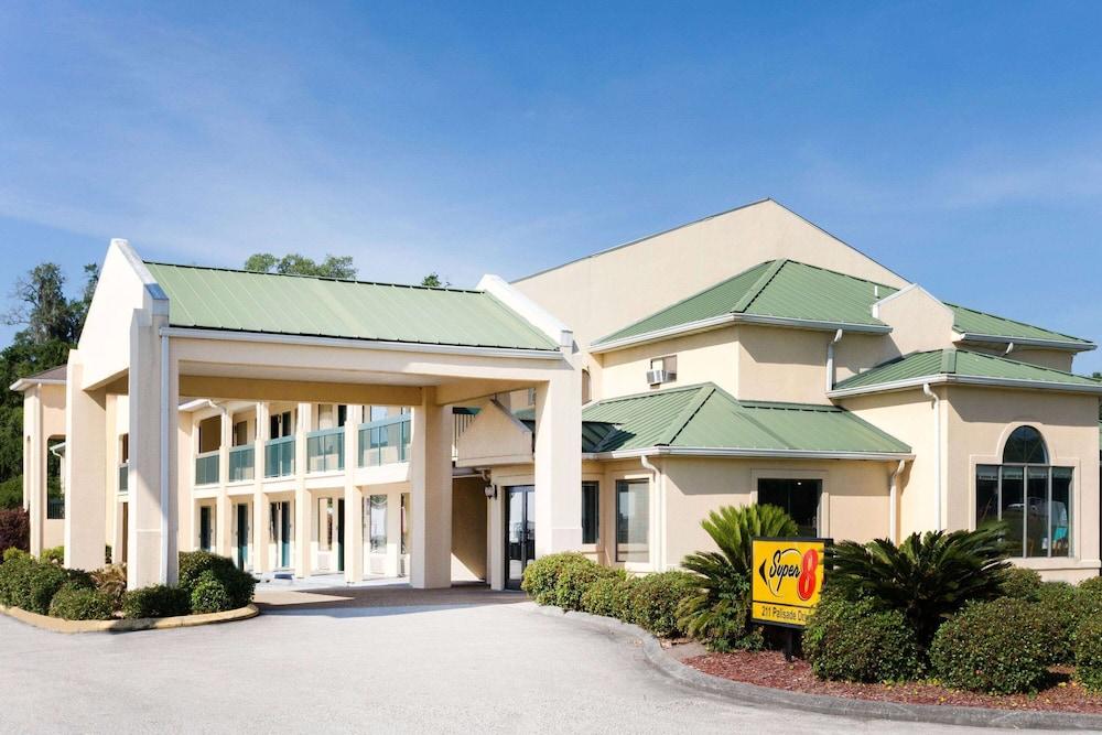 Super 8 by Wyndham Brunswick South/I-95 photo 17