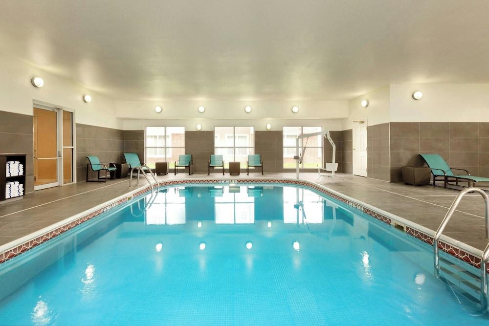 Residence Inn By Marriott Madison photo 9