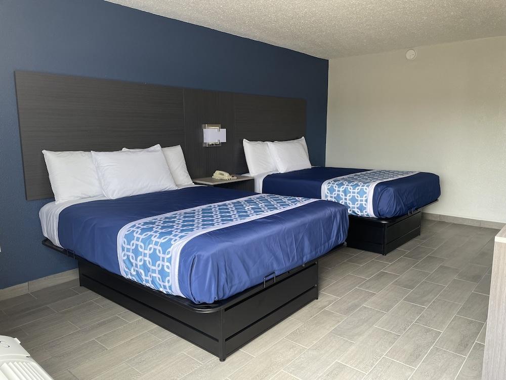 Executive Inn photo 14