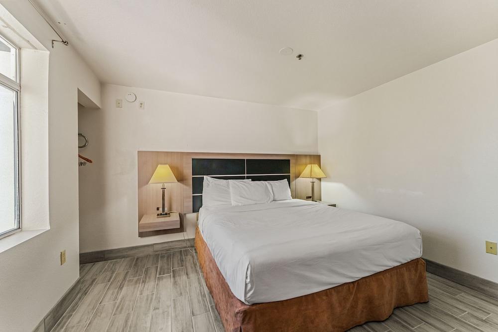 Metro Chandler Extended Stay photo 22