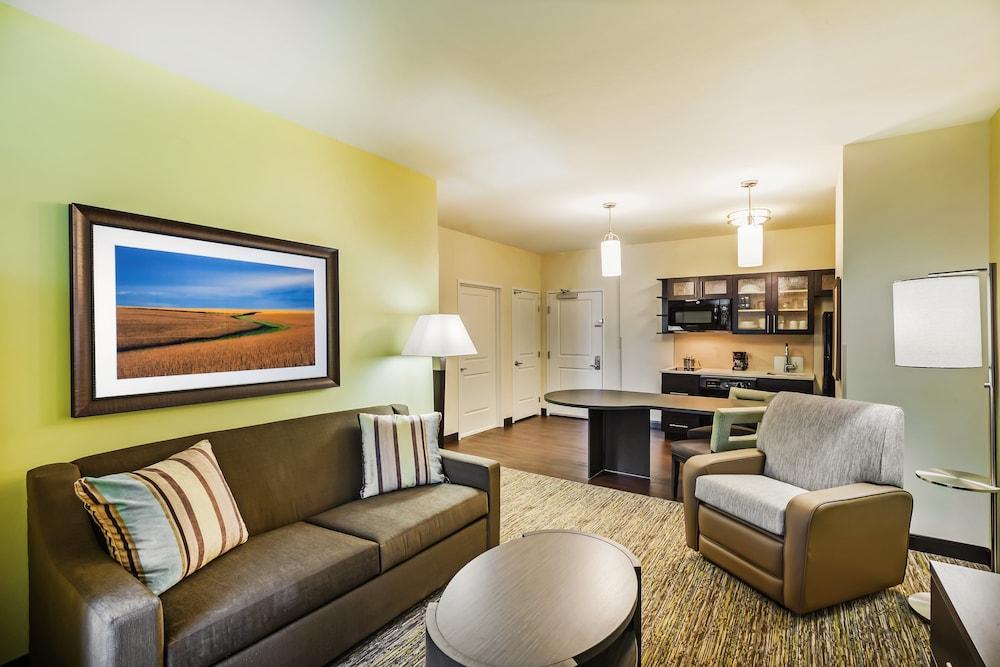 Candlewood Suites Lenexa - Overland Park Area by IHG photo 22