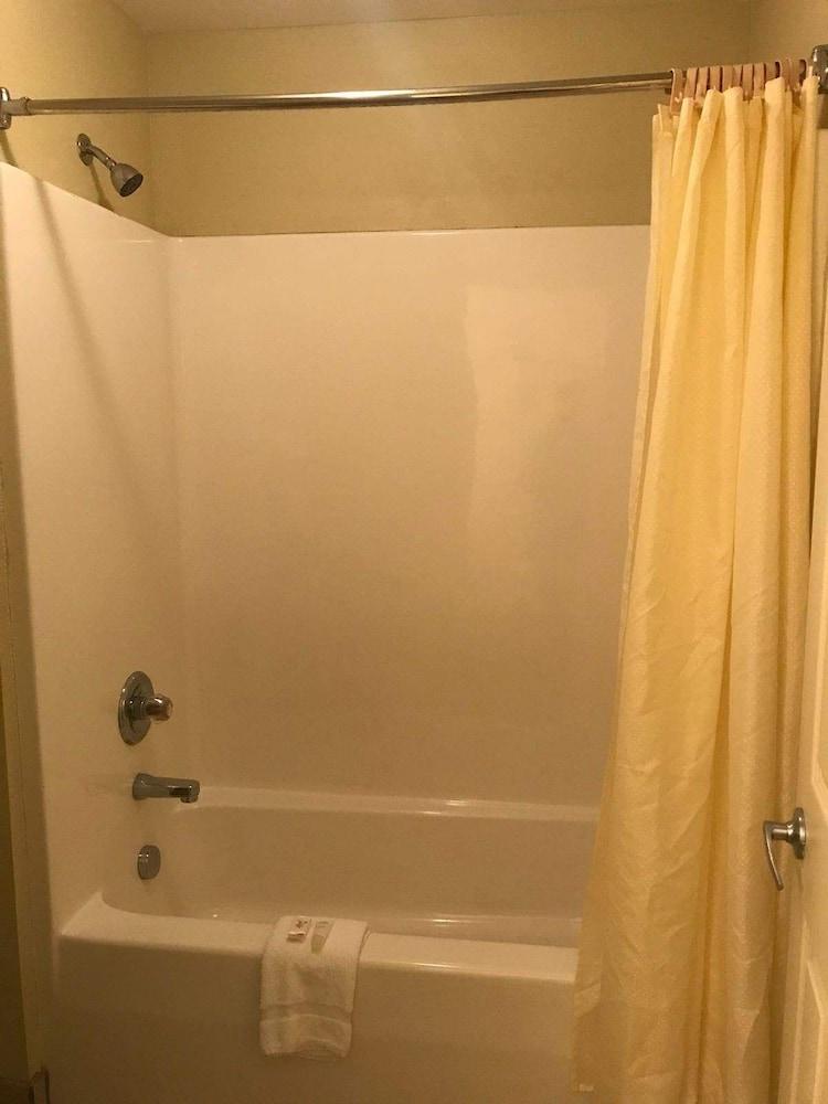 City Heart Inn & Suites photo 24