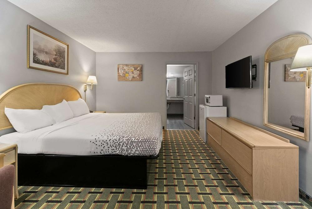 Econo Lodge Clemson - University Area photo 35