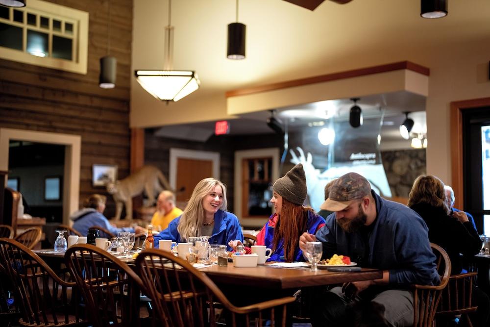 State Game Lodge at Custer State Park Resort photo 9