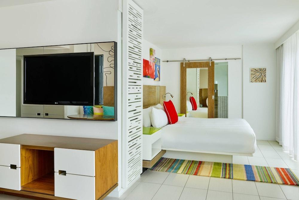 Royal Palm South Beach Miami, a Tribute Portfolio Resort photo 5
