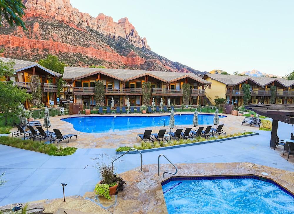Desert Pearl Inn photo 12