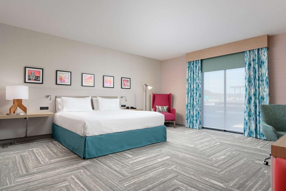 Hilton Garden Inn Knoxville Papermill Drive photo 13