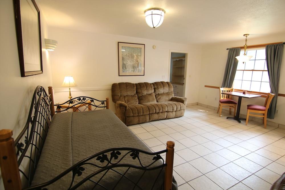 Abbey Archway Inn photo 27