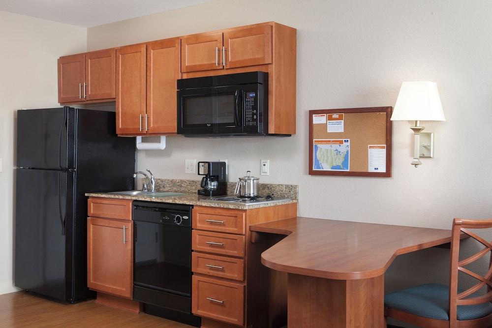 Candlewood Suites La Crosse N by IHG photo 41