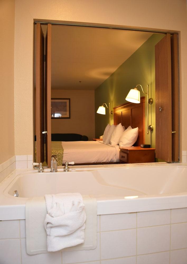 Beachfront Hotel photo 14