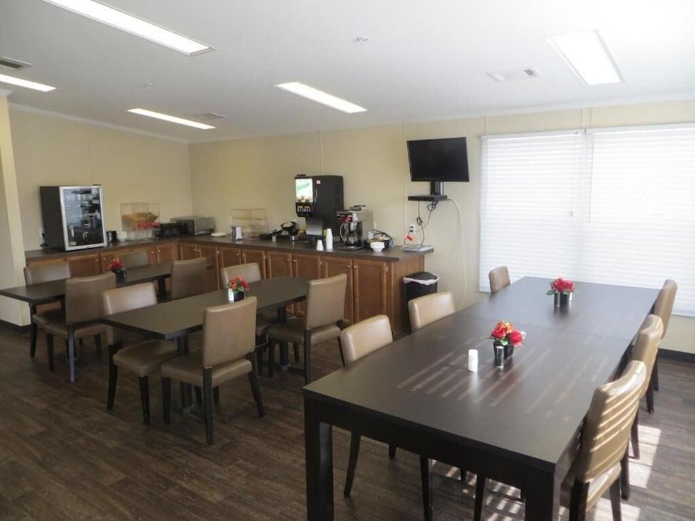 Shale Lodge photo 13