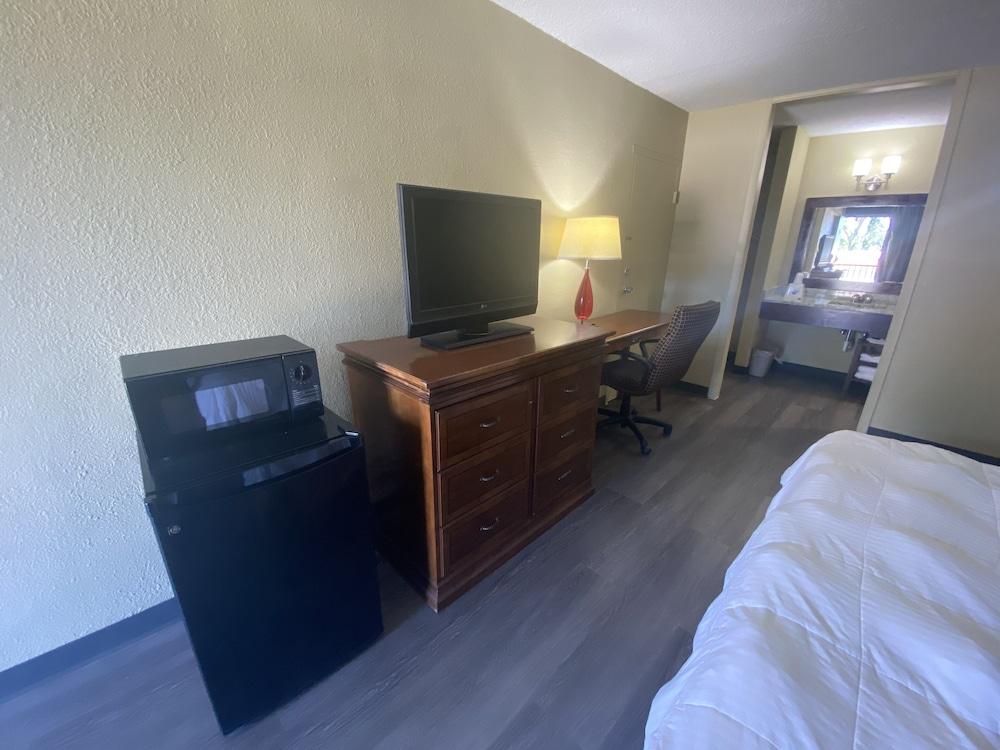 Americas Best Value Inn Wilson photo 22