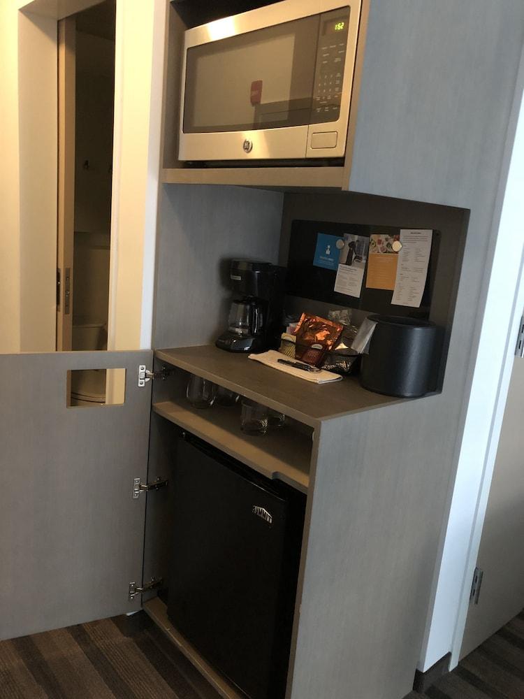 Hyatt House Chicago/Evanston photo 37