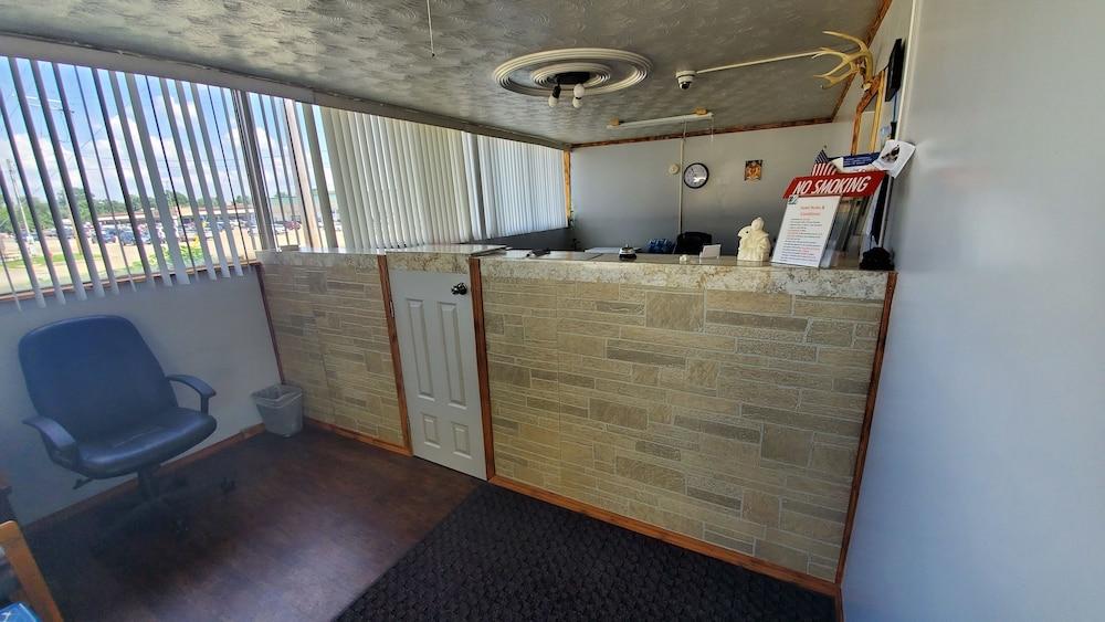 Marion Gray Plaza Motel photo 7