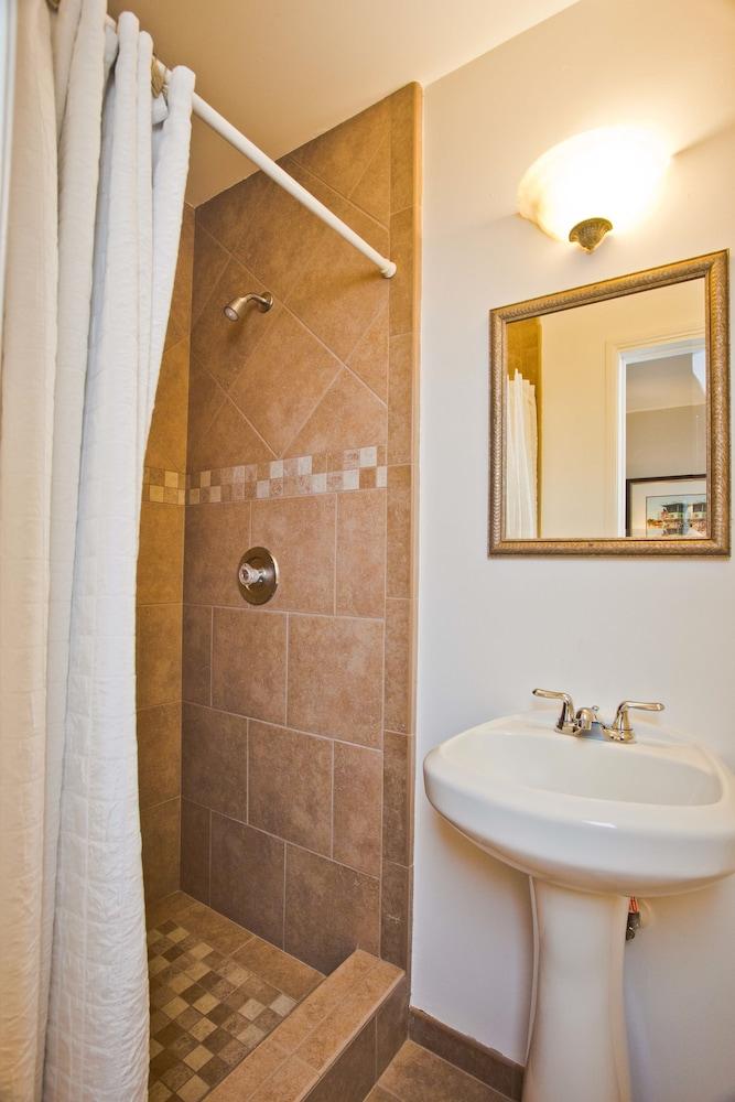 Ocean Beach Hotel photo 20
