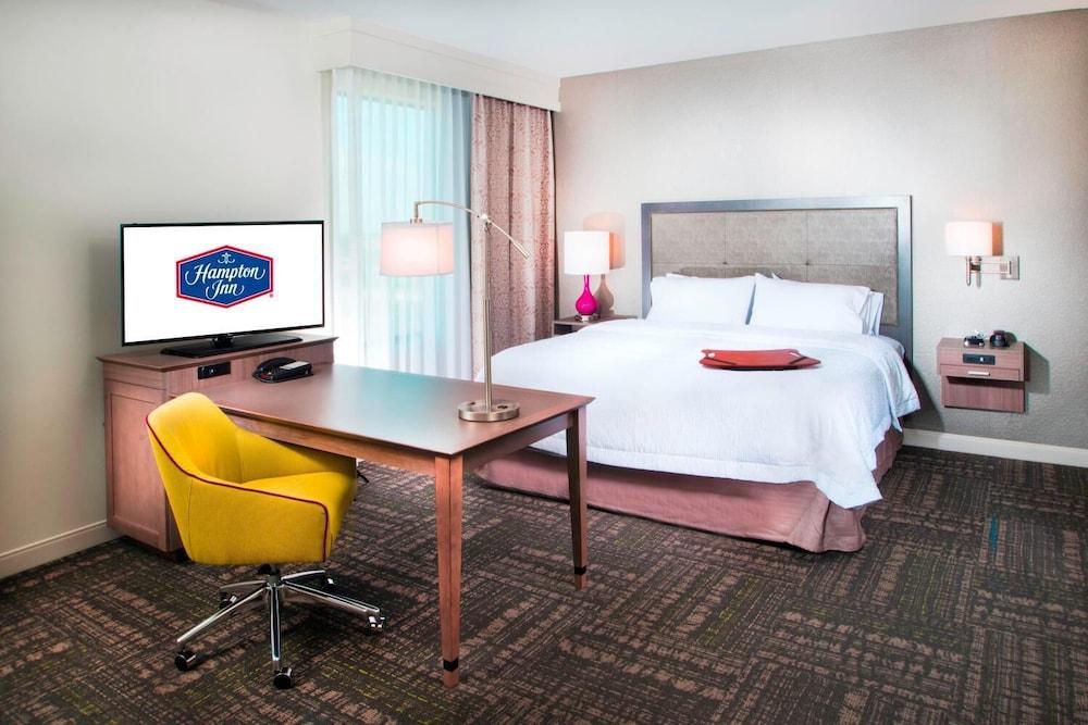 Hampton Inn & Suites La Porte photo 18