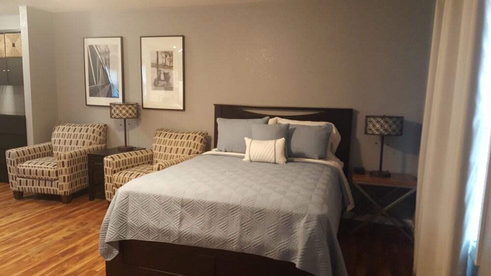 Tower Extended Stay Suites photo 17