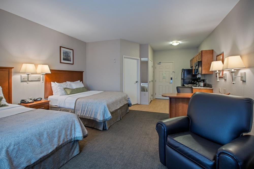 Candlewood Suites Perrysburg by IHG photo 2
