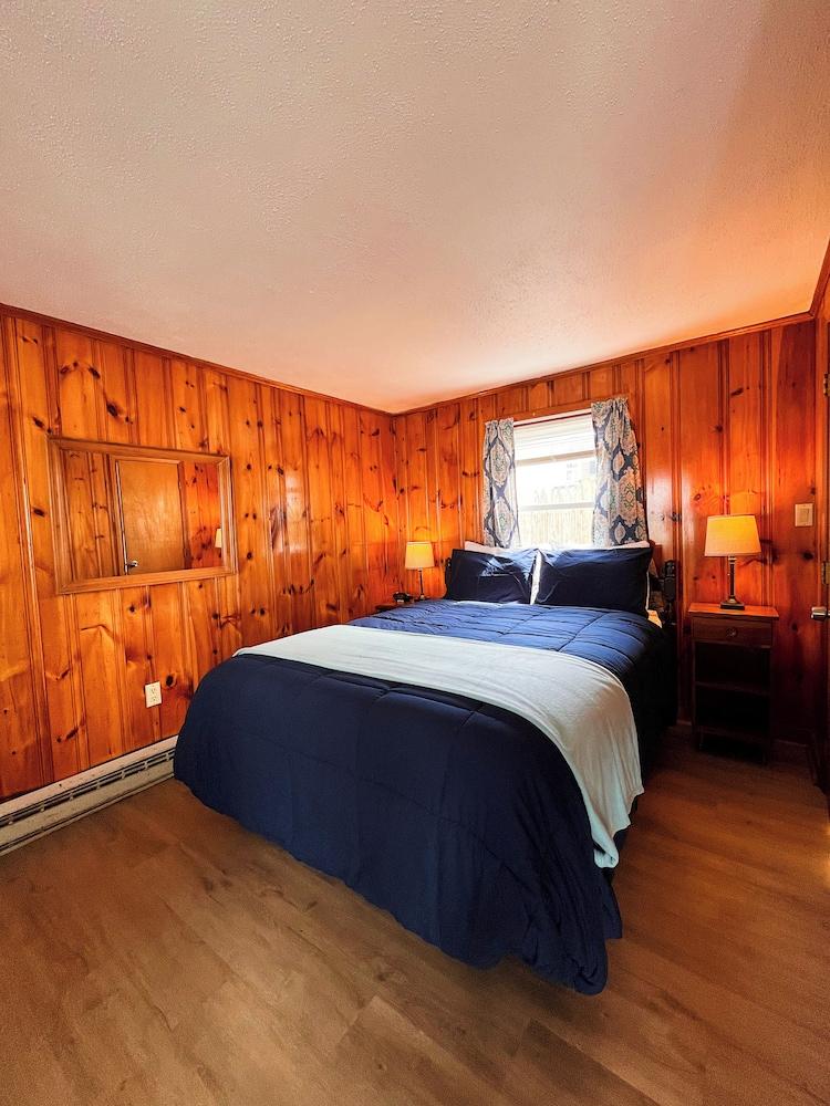 Blue Jay Motel photo 9