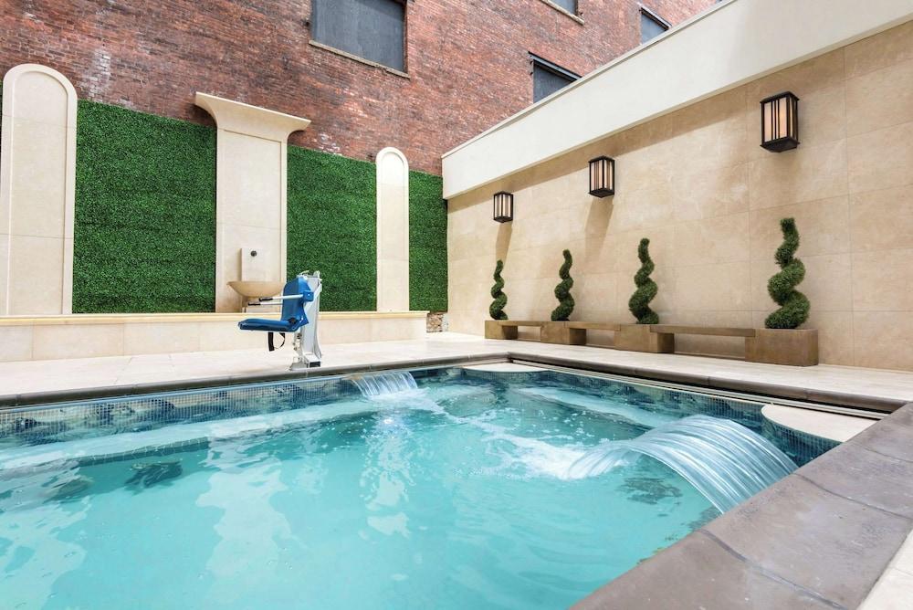 Curtiss Hotel, an Ascend Collection Hotel photo 2