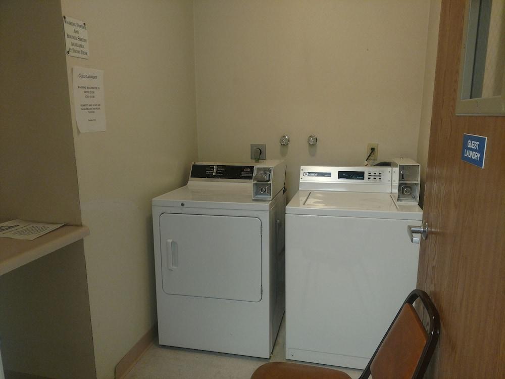 Days Inn by Wyndham Torrey Capital Reef photo 29