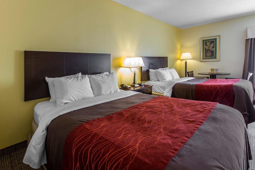 Comfort Inn & Suites Thomson photo 10