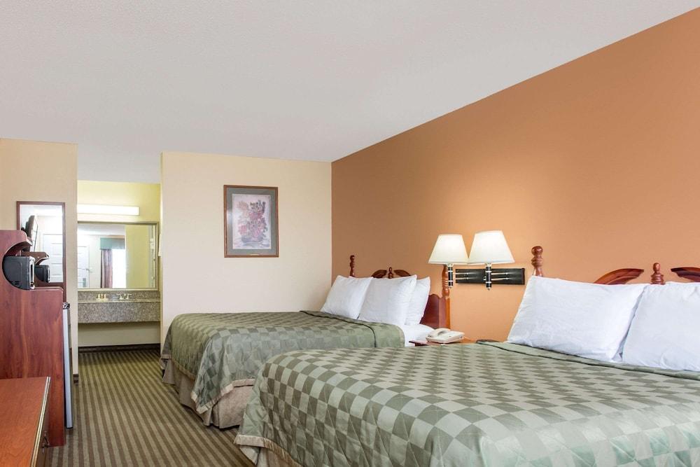 Days Inn by Wyndham Orange photo 15
