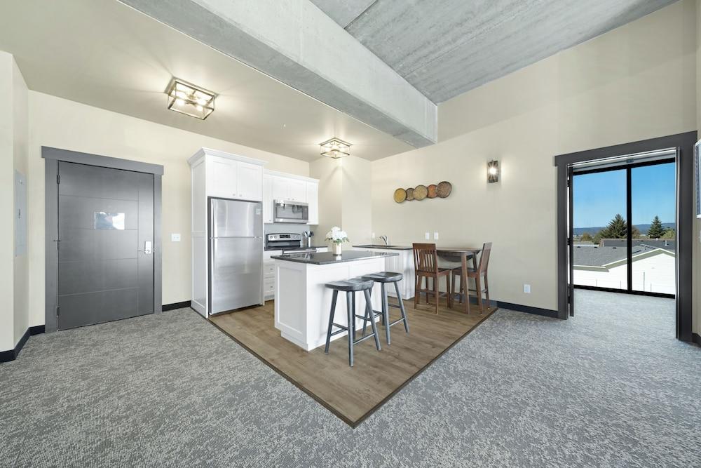 The Suites at Prairie Falls & Event Center photo 28